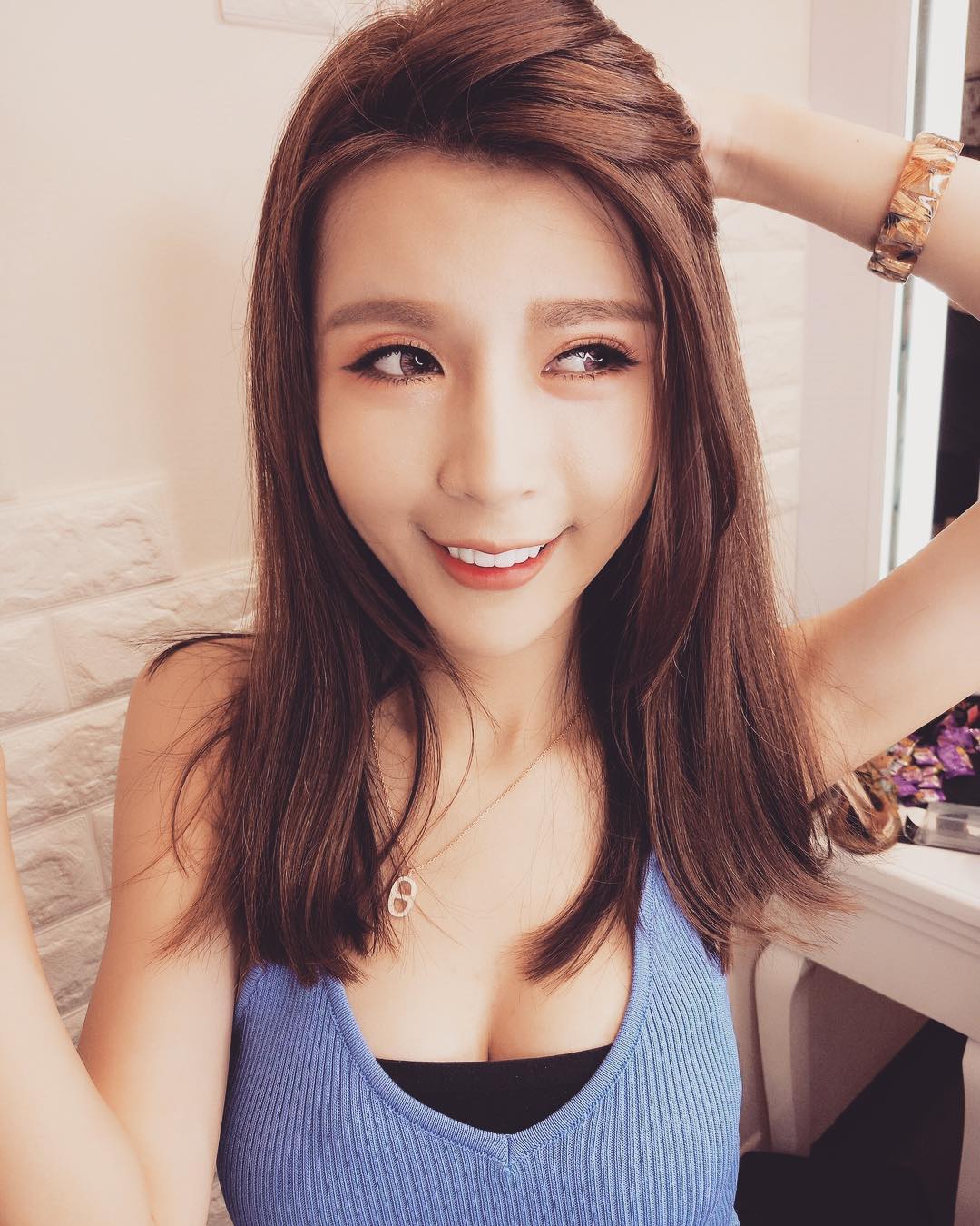 人气网模刘子瑜Vicky 魔鬼身材性感尤物