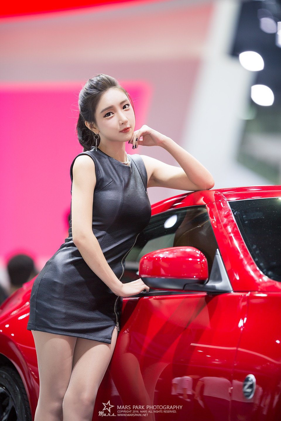 韩国美女Kim Mina 眼角美人痣倍撩人