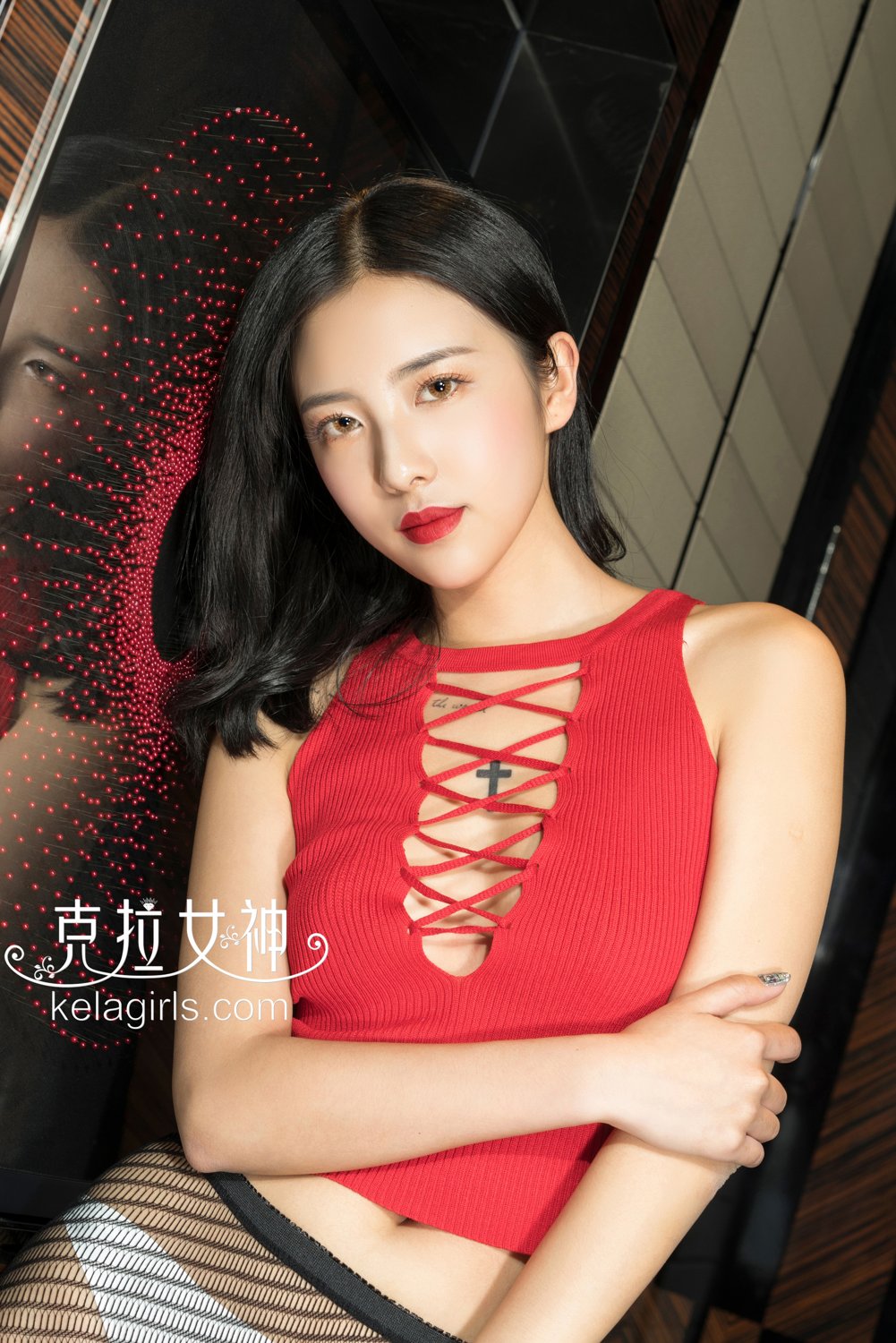 冰山美人凌雪 《缠丝绕网》诱人至极