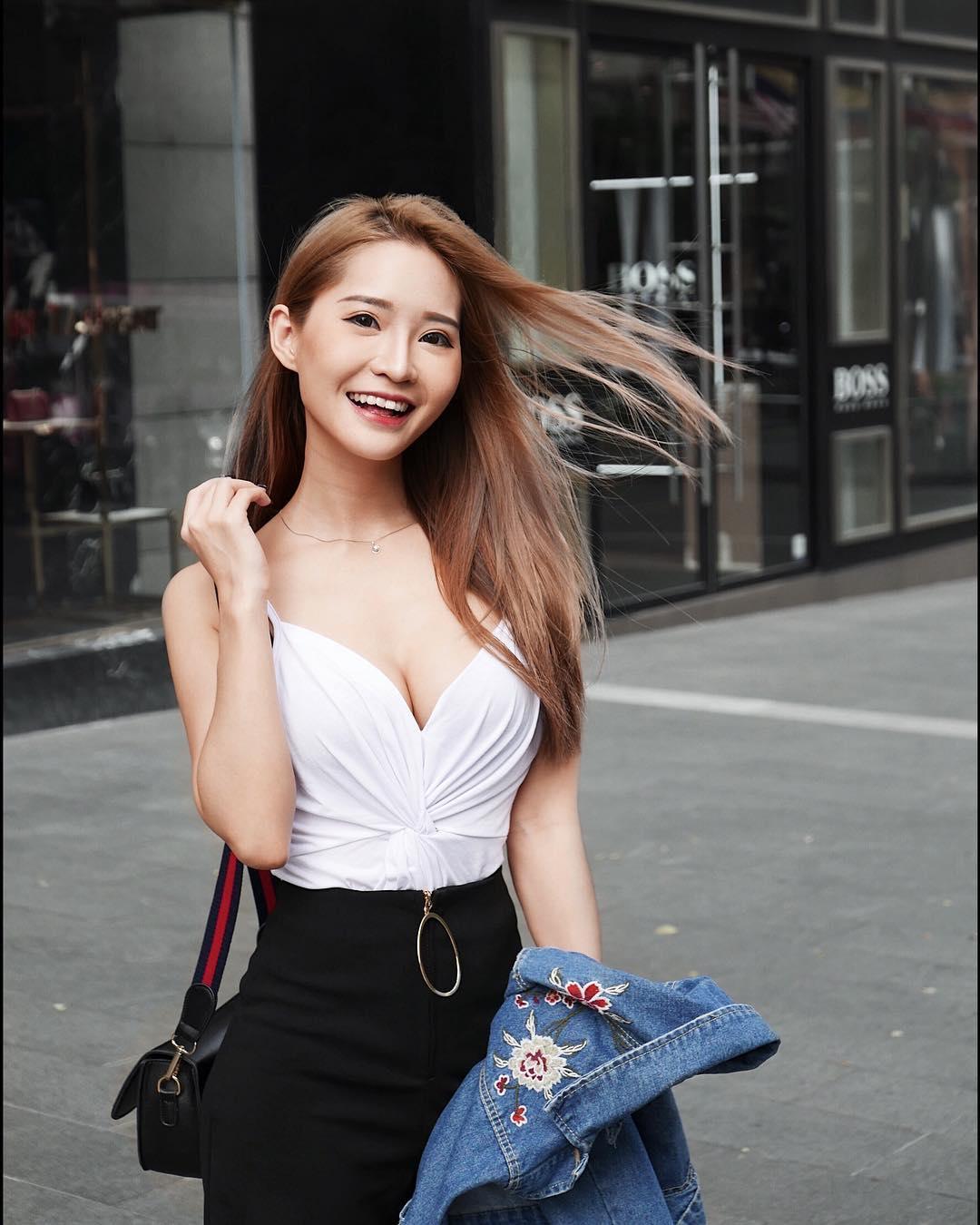 满满福利！超优质「沙滩妹」身材好诱惑