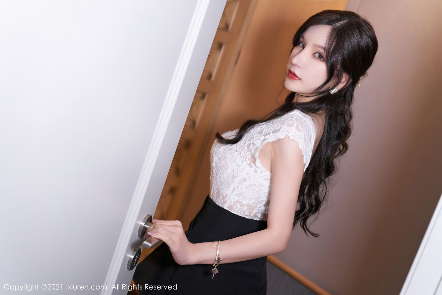 [XiuRen]高清写真图 2021.09.24 No.3992 周于希Sandy
