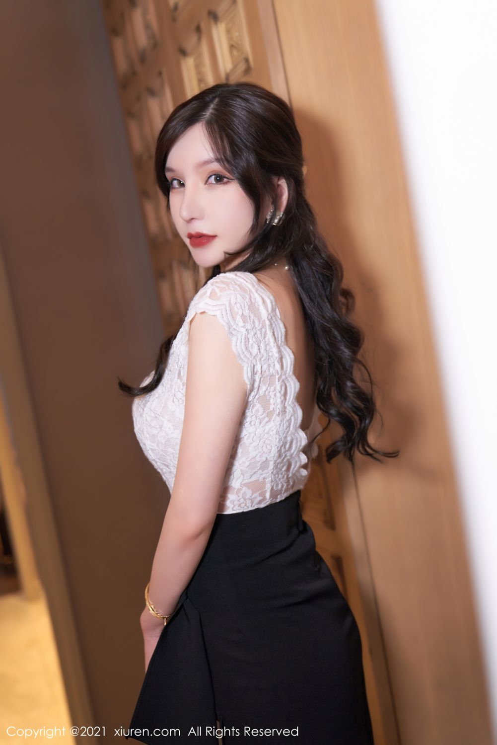 [XiuRen]高清写真图 2021.09.24 No.3992 周于希Sandy