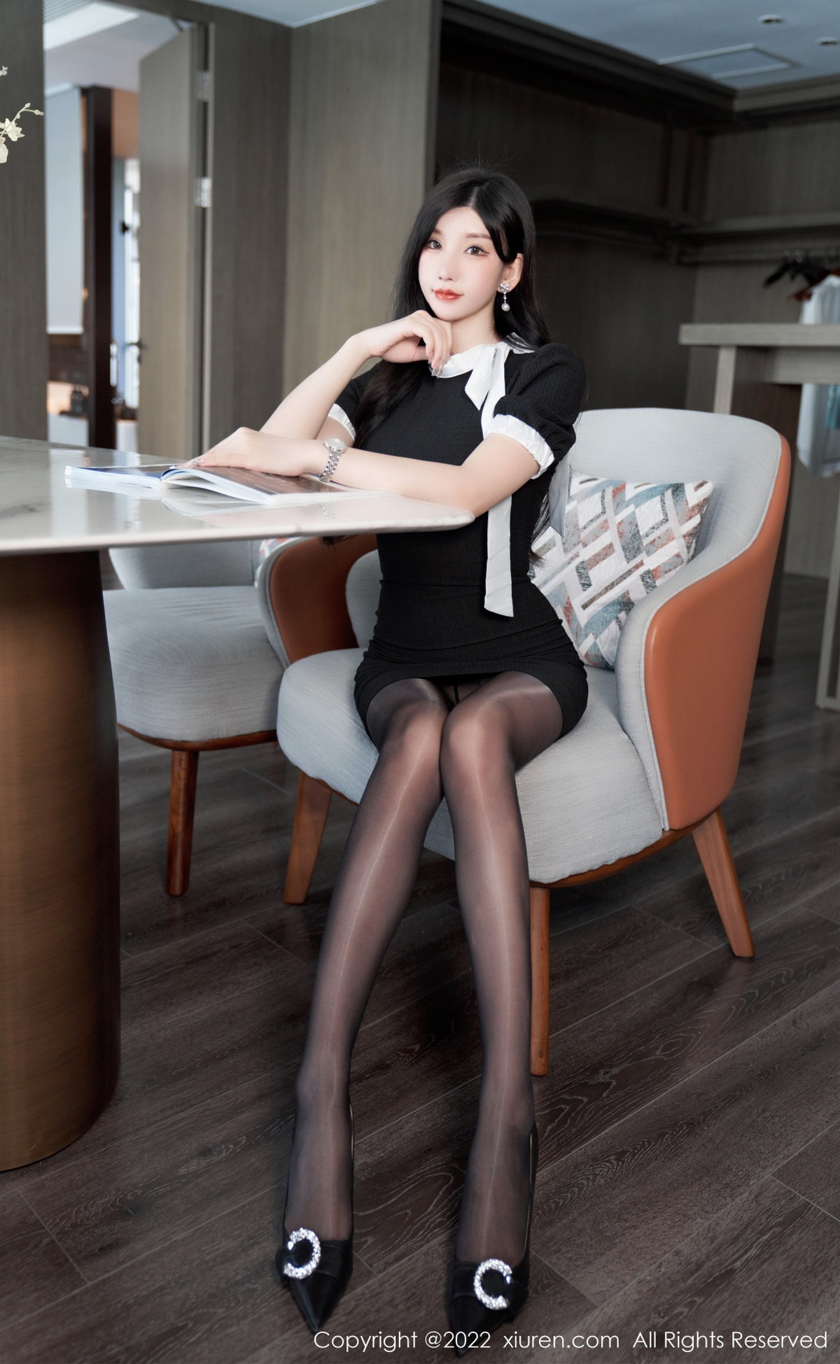 [XiuRen]高清写真图 2022.11.11 No.5848 周于希Sally 黑丝美臀