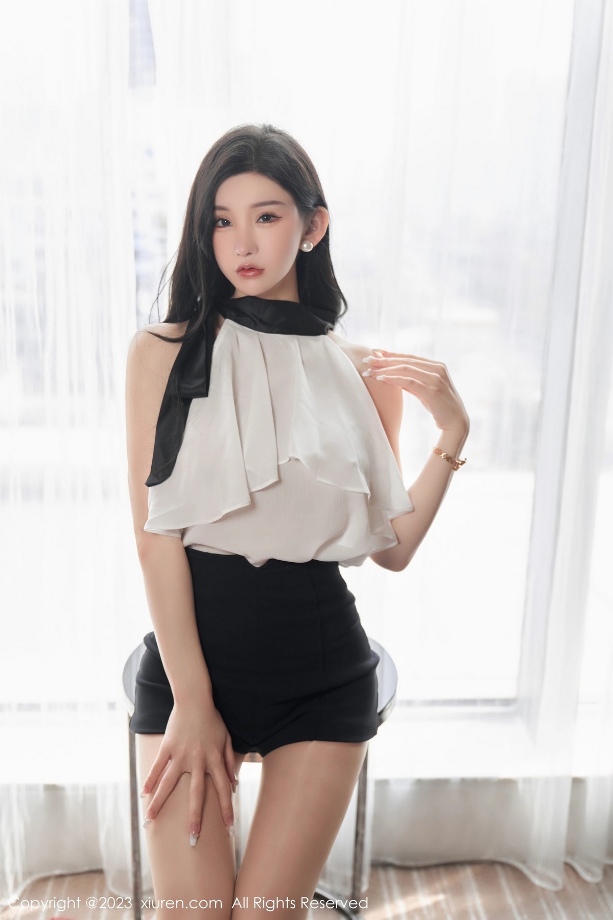 [XiuRen]高清写真图 2023.03.17 No.6435 周于希Sally 美臀丝袜