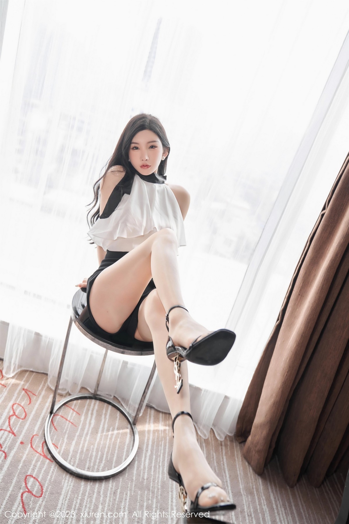 [XiuRen]高清写真图 2023.03.17 No.6435 周于希Sally 美臀丝袜