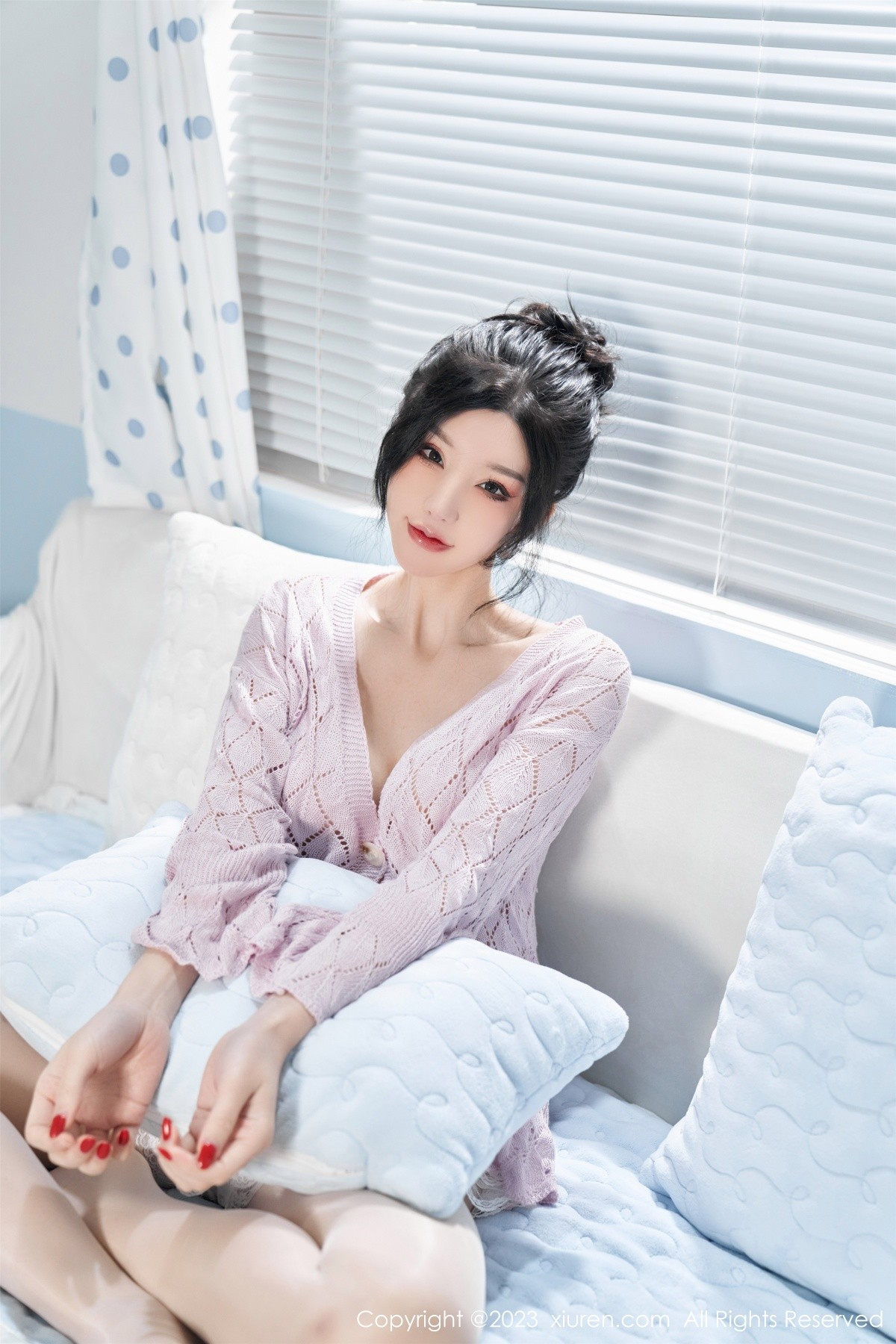 [XiuRen]高清写真图 2023.04.14 No.6580 周于希Sally 妩媚美腿