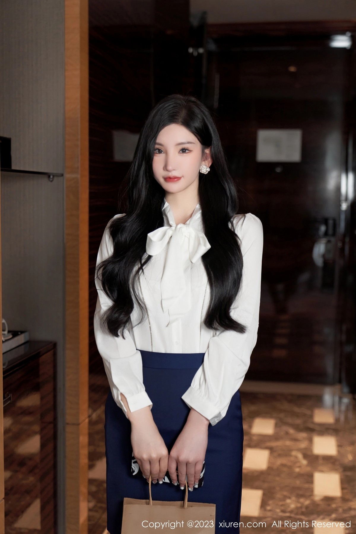 [XiuRen]高清写真图 2023.04.21 No.6614 周于希Sally 黑丝美臀