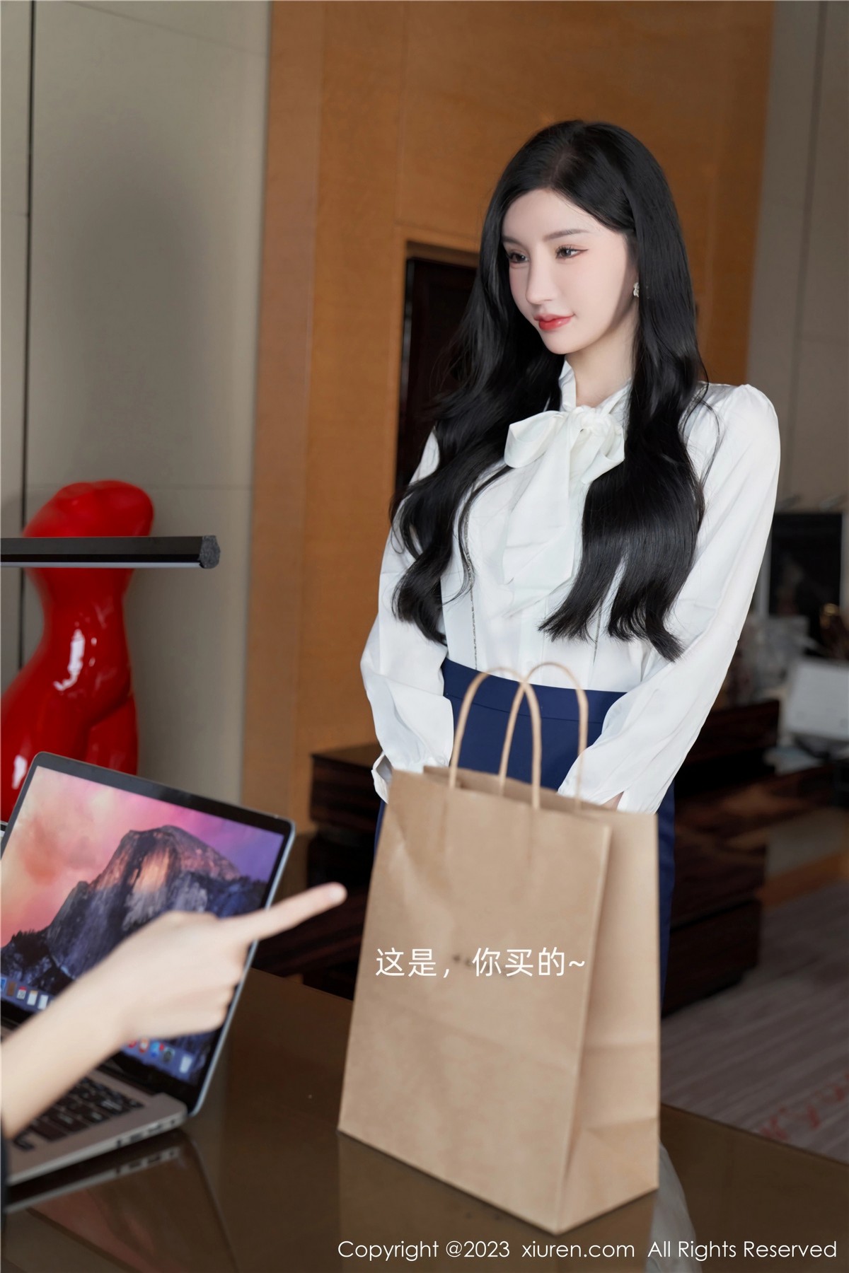[XiuRen]高清写真图 2023.04.21 No.6614 周于希Sally 黑丝美臀