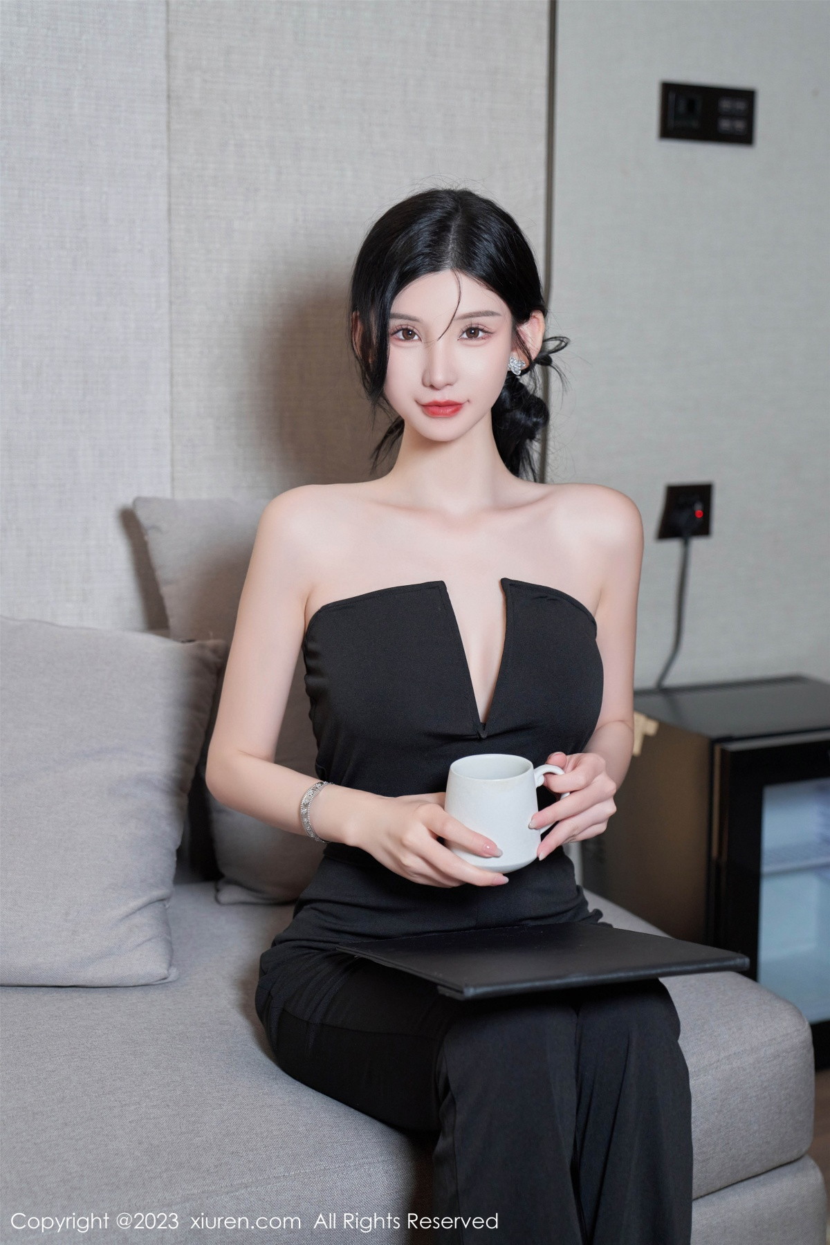 [XiuRen]高清写真图 2023.08.25 No.7289 周于希Sally 丰腴美臀
