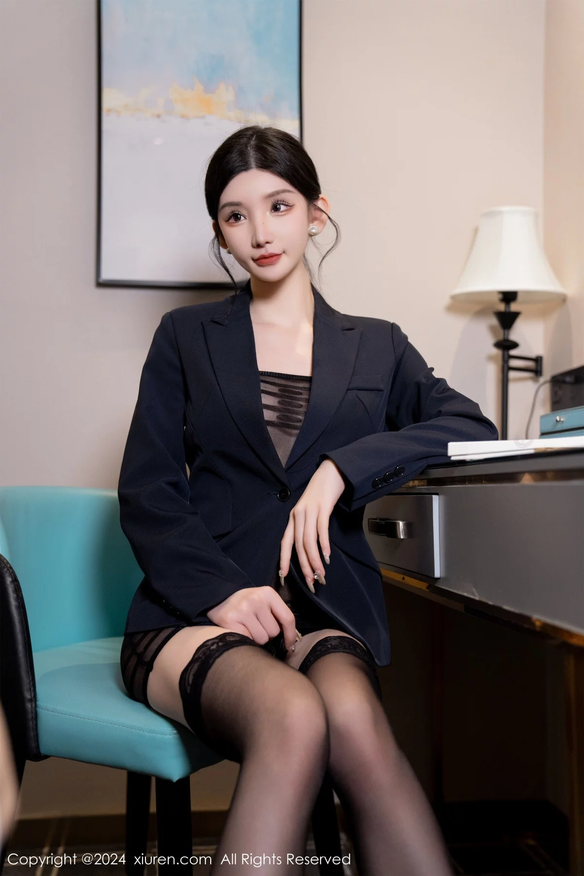 [XiuRen]高清写真图 2024.01.12 No.7956 周于希Sally 丝袜试穿
