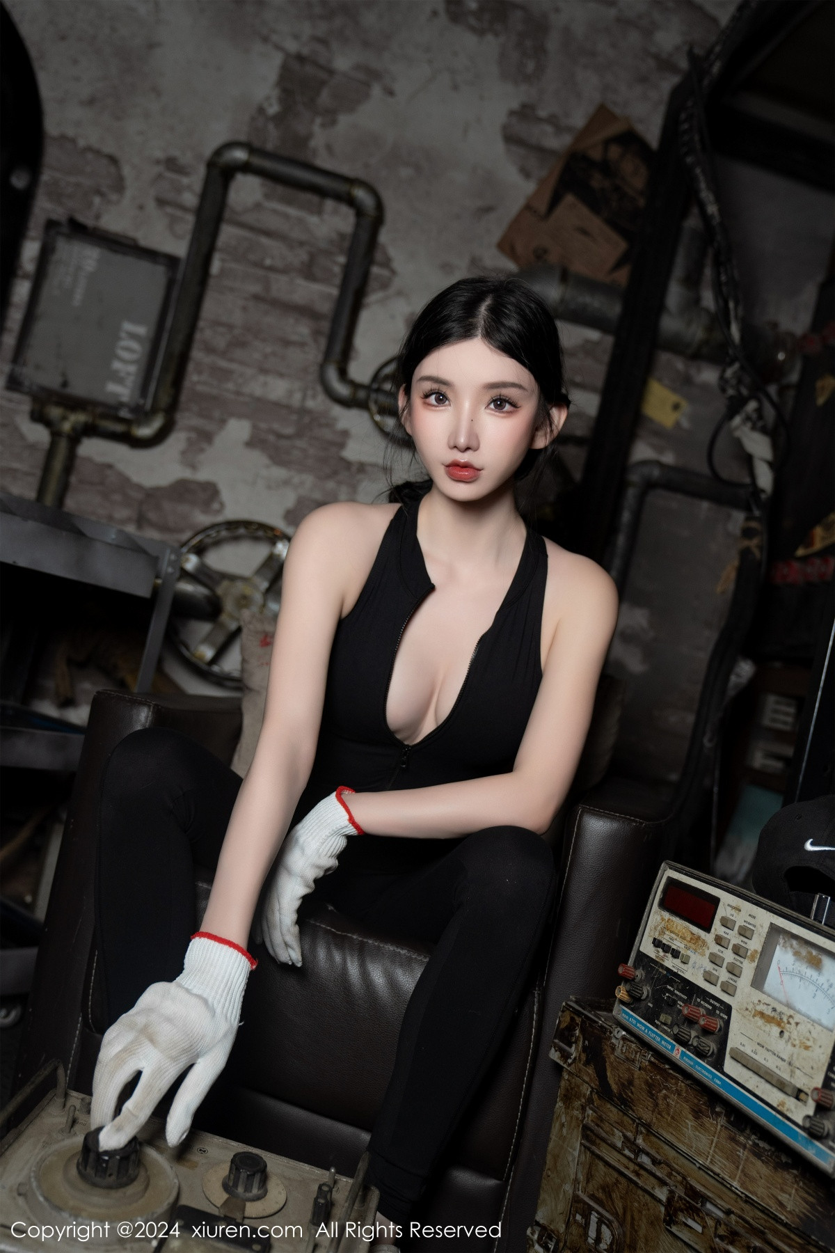 [XiuRen]高清写真图 2024.01.26 No.8027 周于希Sally 丰腴美臀