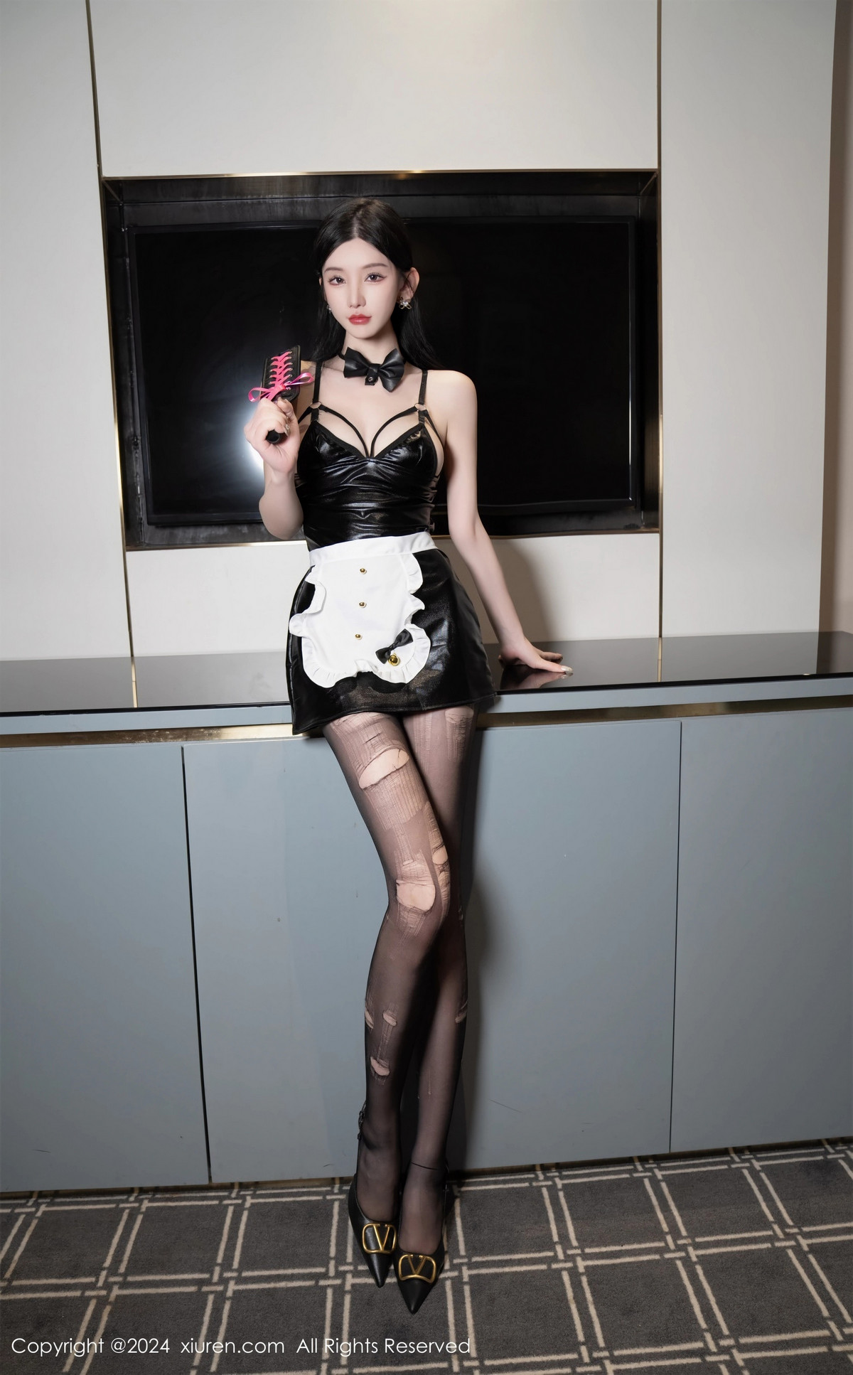 [XiuRen]高清写真图 2024.02.02 No.8057 周于希Sally 短裙美臂