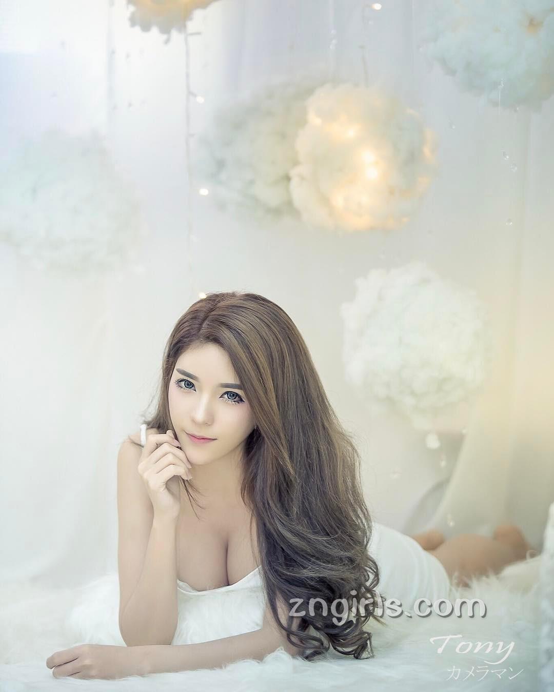 泰国人气车模Janet 香艳迷人好妖娆