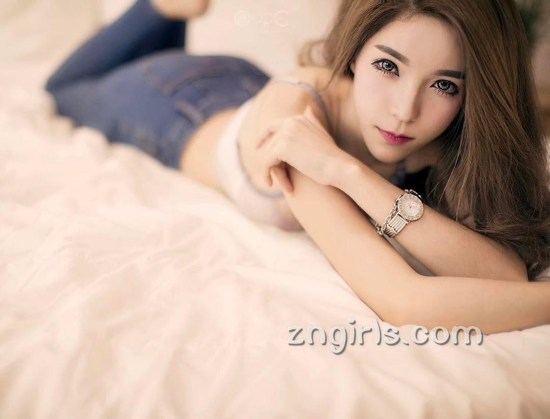 泰国人气车模Janet 香艳迷人好妖娆