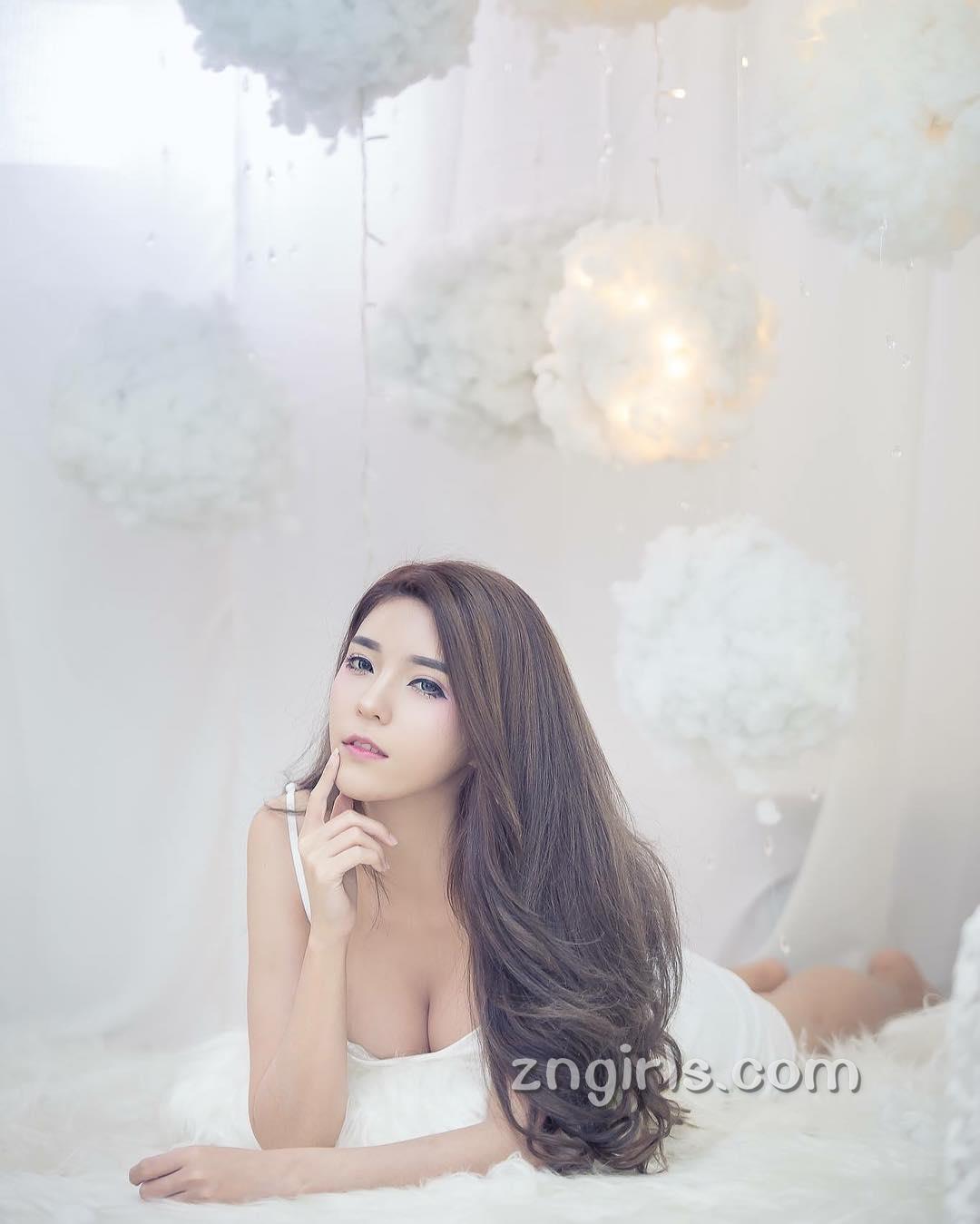泰国人气车模Janet 香艳迷人好妖娆