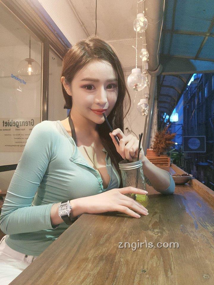 运动女神Lena莉娜 强烈热浪来袭