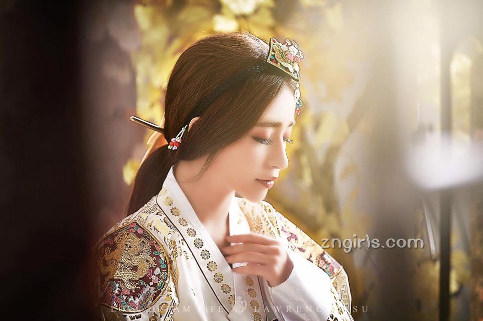 「触觉系」正妹陈予Fairy 厌世脸外拍女神私房照
