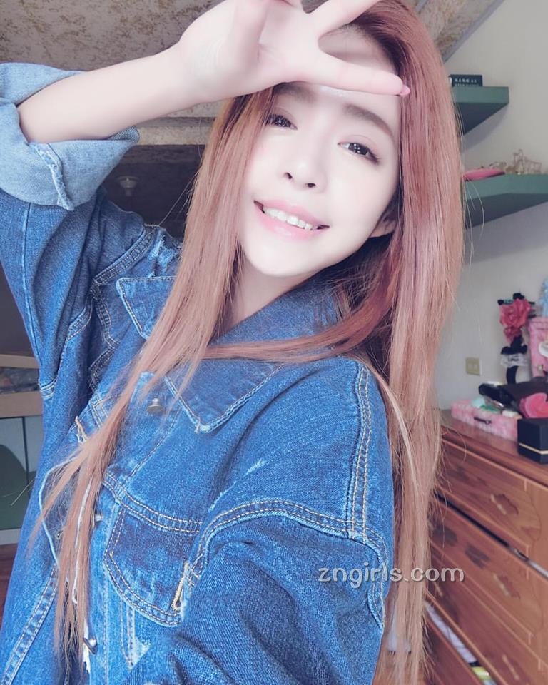 「触觉系」正妹陈予Fairy 厌世脸外拍女神私房照