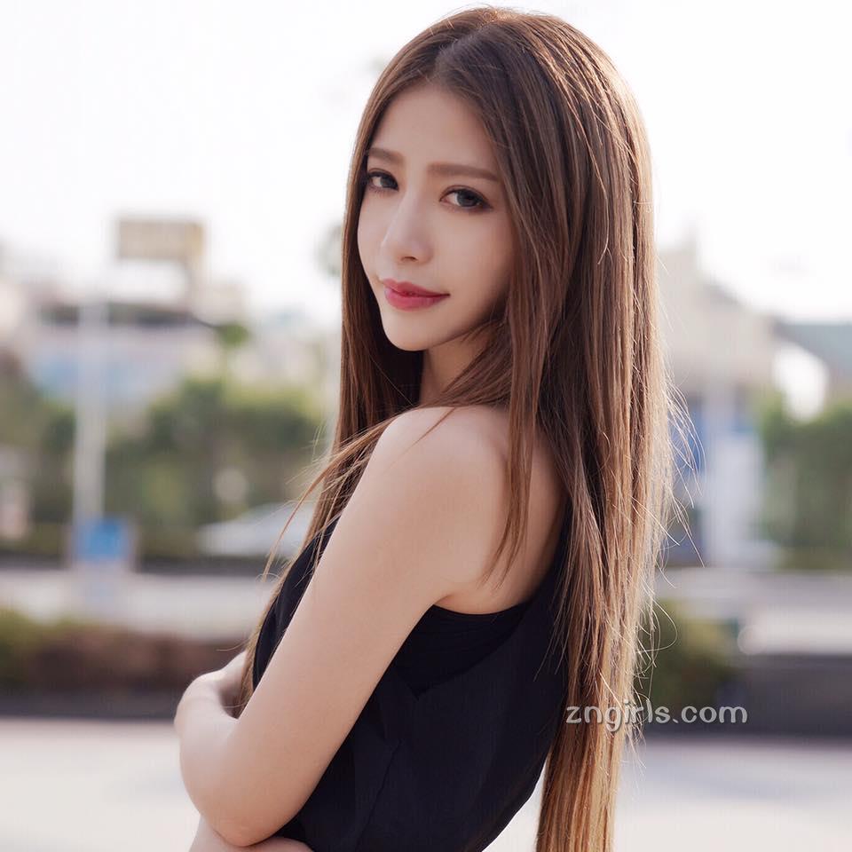「触觉系」正妹陈予Fairy 厌世脸外拍女神私房照