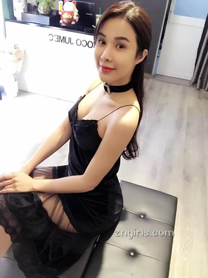 越南网红歌手叶林英 知性气质的私房照