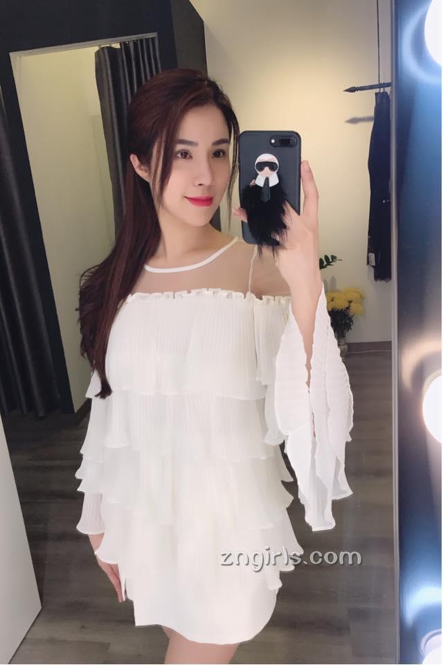越南网红歌手叶林英 知性气质的私房照