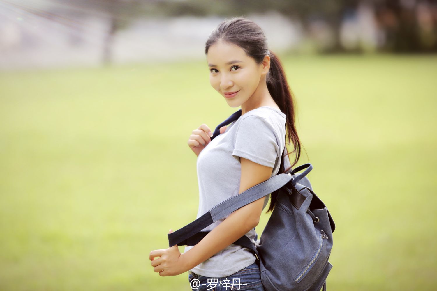 罗梓丹唯美系私房写真