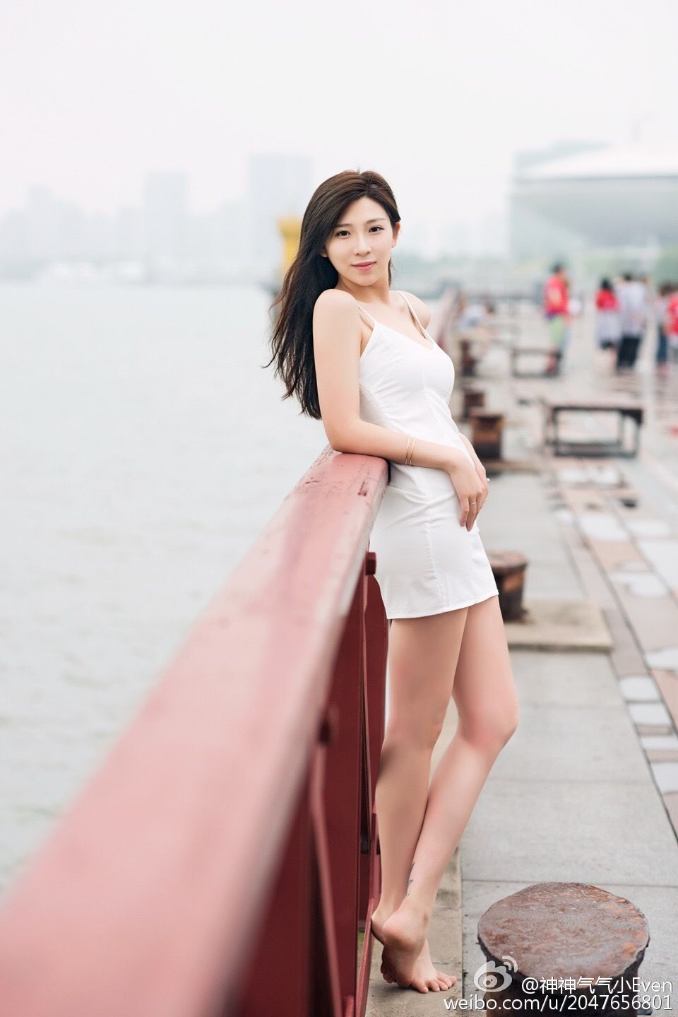 温柔女孩顾伊雯 时尚微博写真