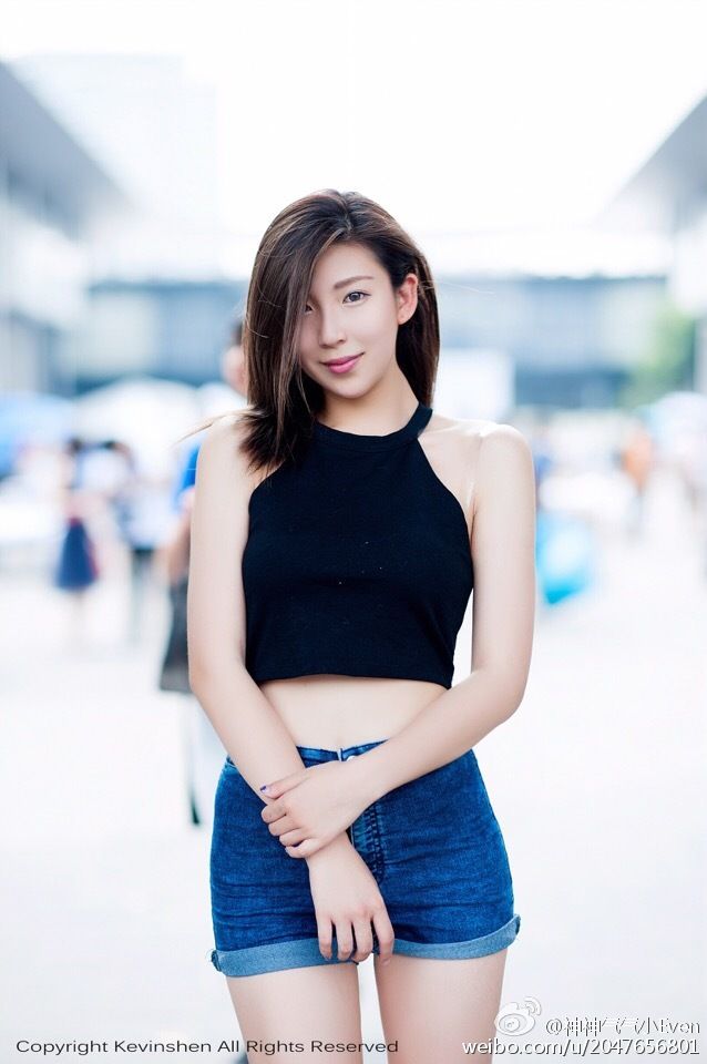 温柔女孩顾伊雯 时尚微博写真