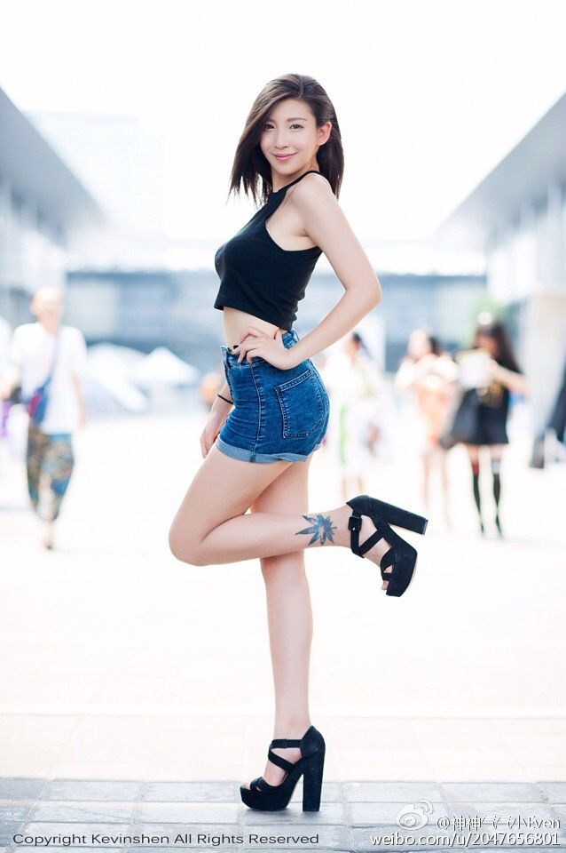温柔女孩顾伊雯 时尚微博写真