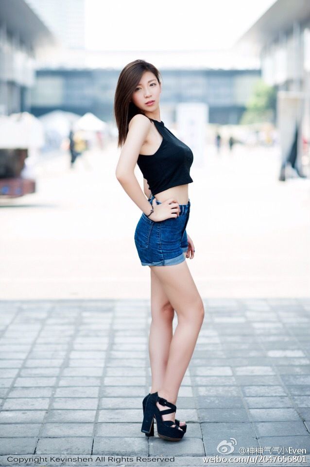温柔女孩顾伊雯 时尚微博写真
