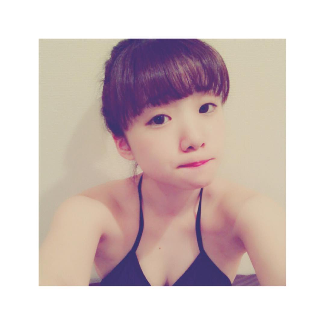 清纯美女满川晴月 稚嫩萝莉私房照