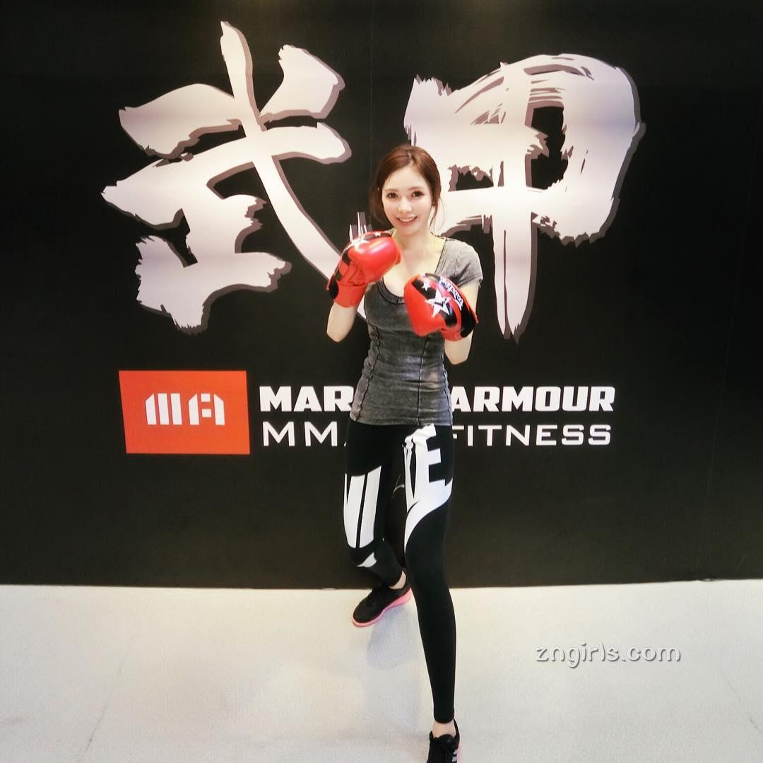 华航空姐Yu Ting Chen 王者荣耀且美貌惊人气质养眼空姐 Yu Ting Chen女神私房照_秀色女神