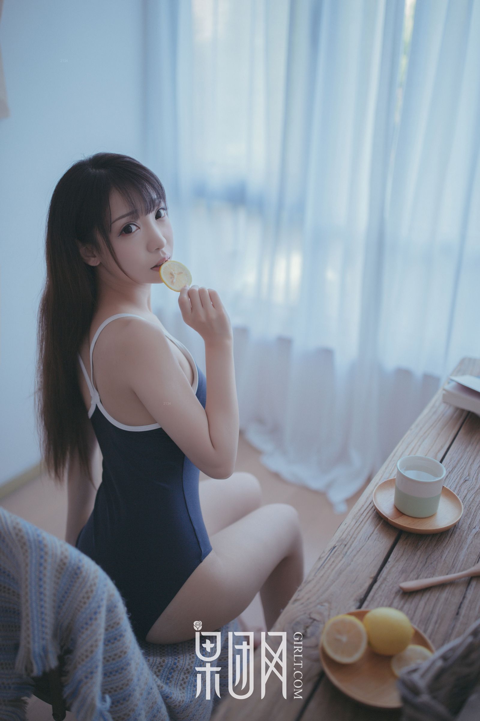 邻家小妹水花花陪你吃早餐！