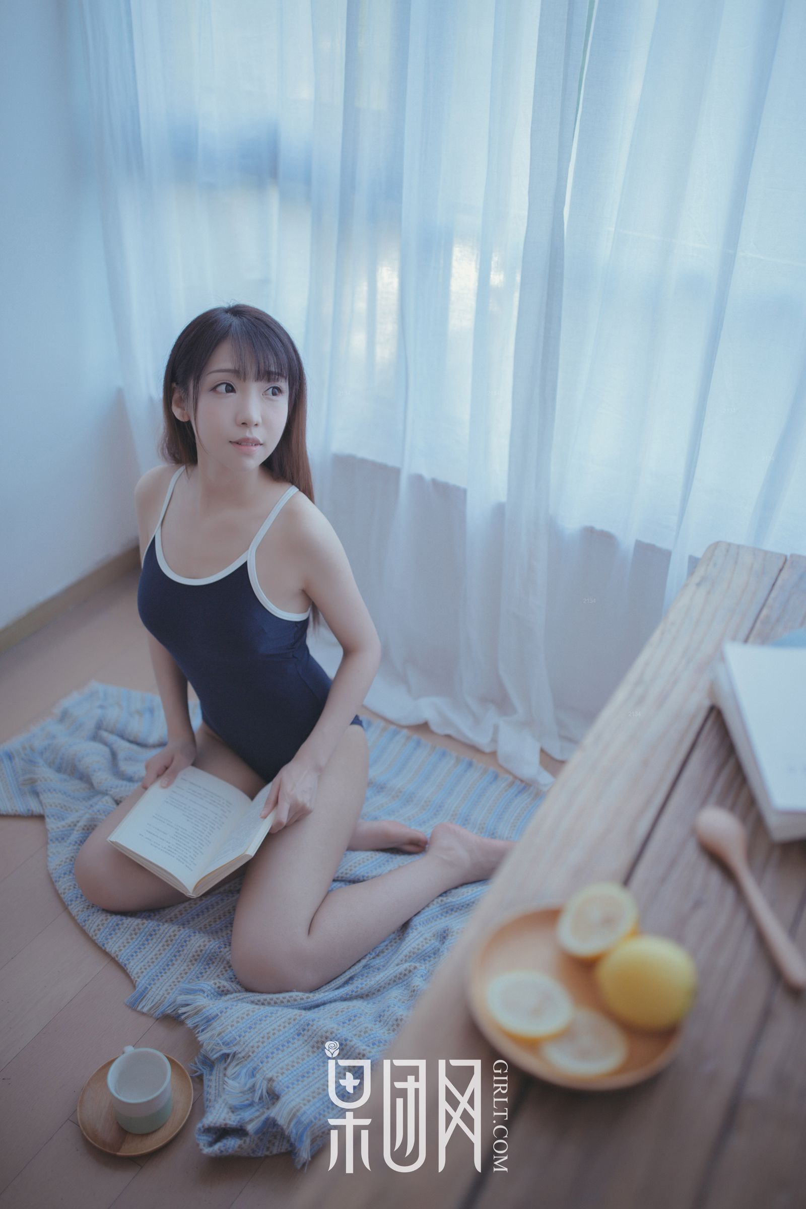邻家小妹水花花陪你吃早餐！