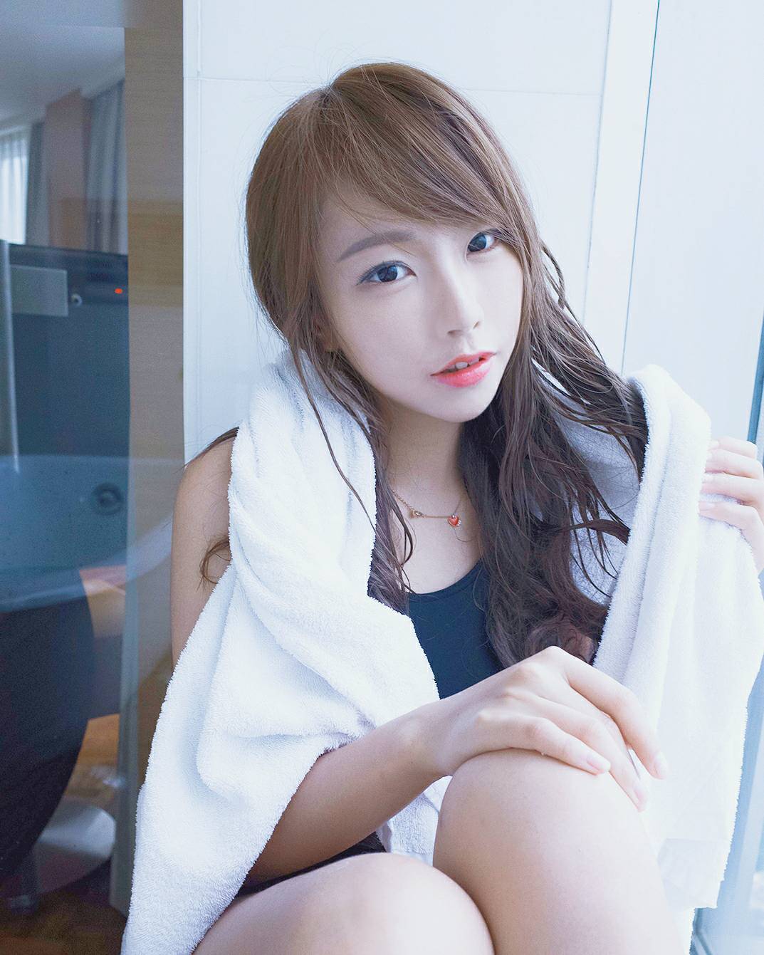 香港美少女苏宜 IG俏皮私房照