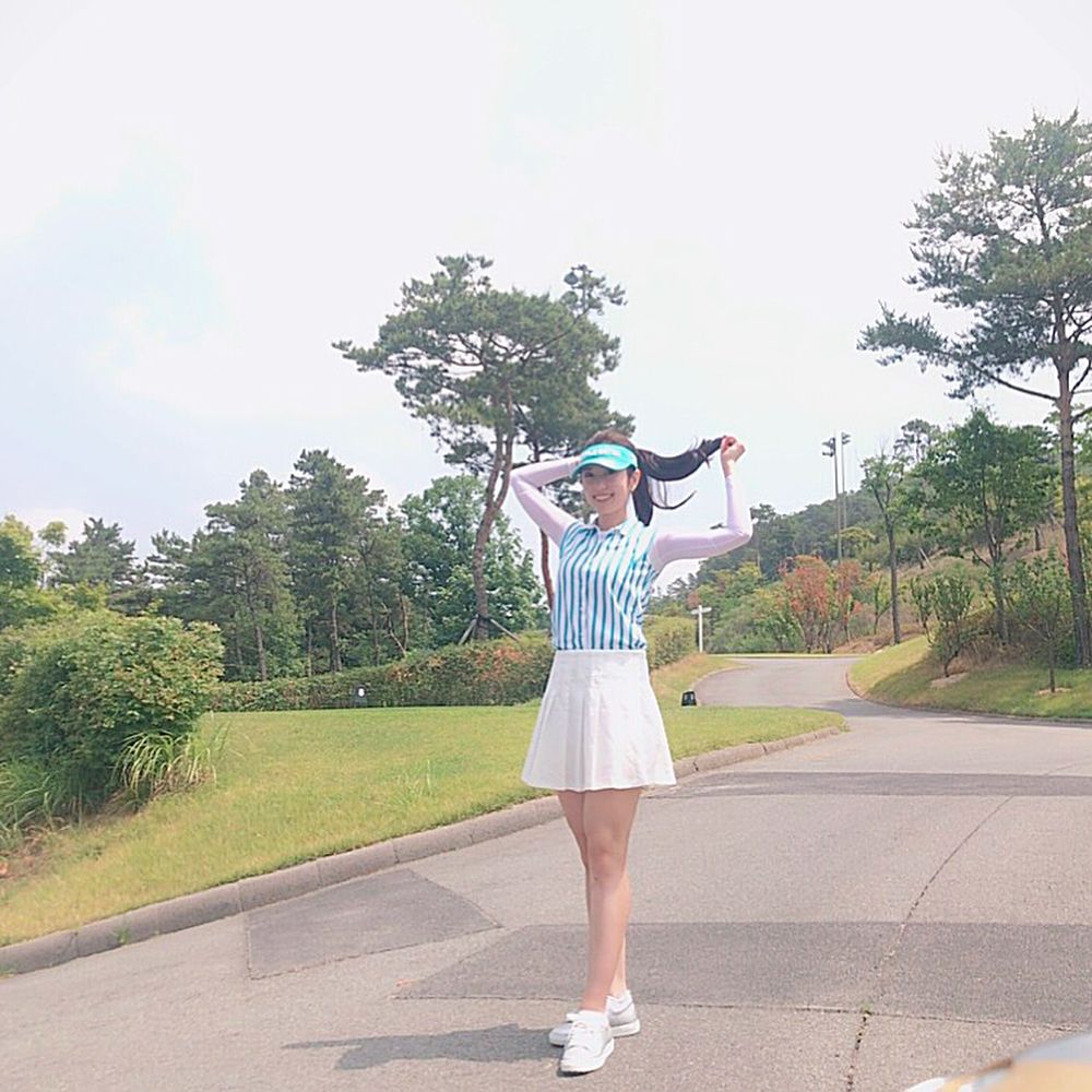 体育美女播报员郑珠姬 气质高雅身材高挑