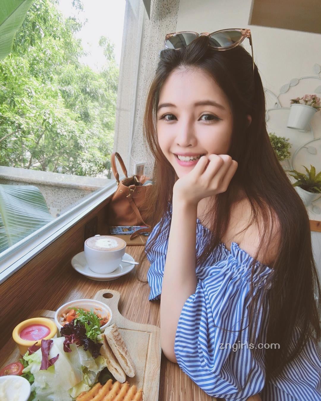 长腿正妹Kate谭凯芸 养眼比基尼解放好身材
