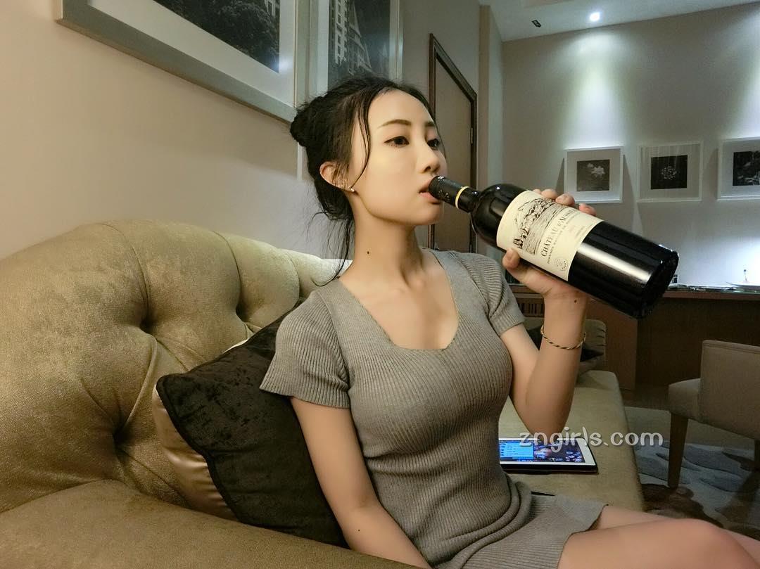 超美「验光师」陈素莹 腰线完美甜美大眼