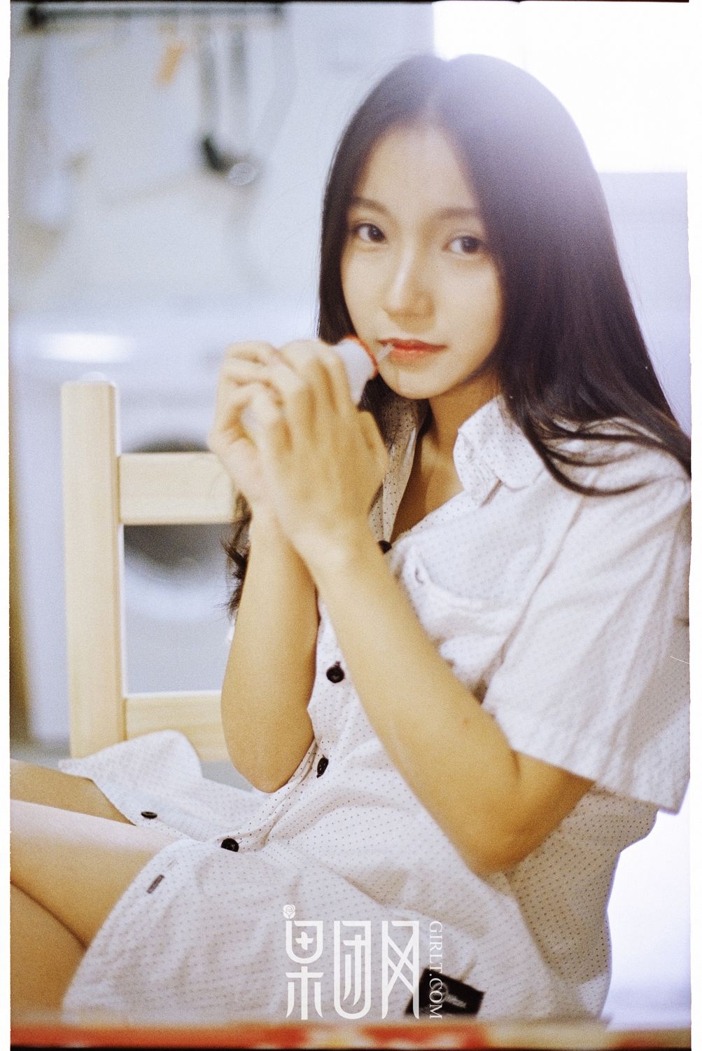 甜美女神范雅惠 牛奶般雪白肌肤