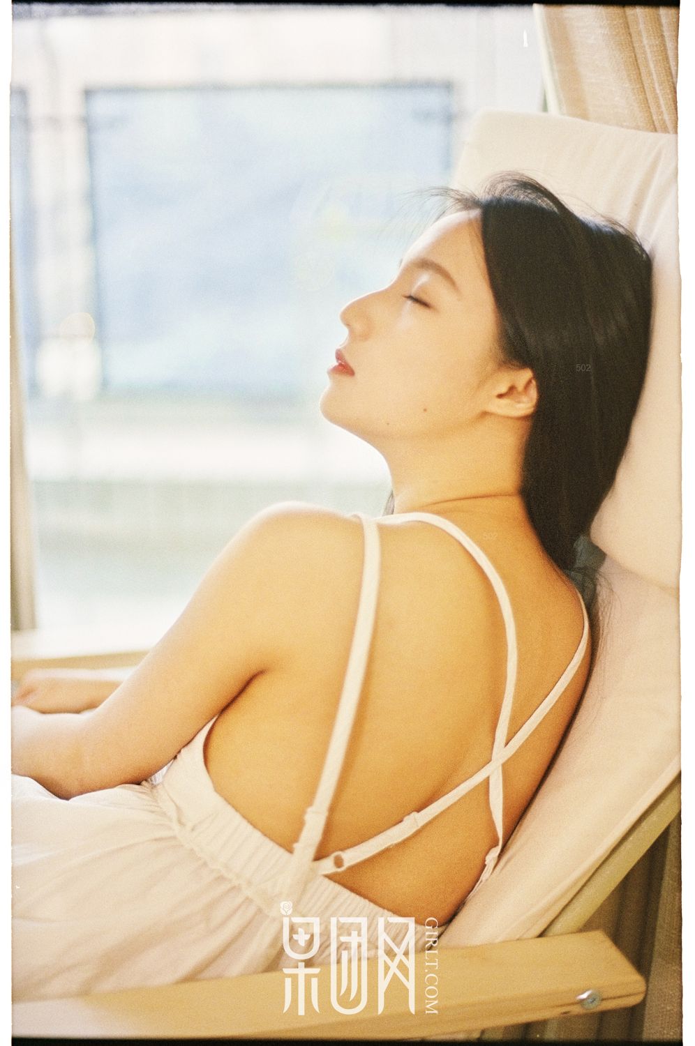 甜美女神范雅惠 牛奶般雪白肌肤