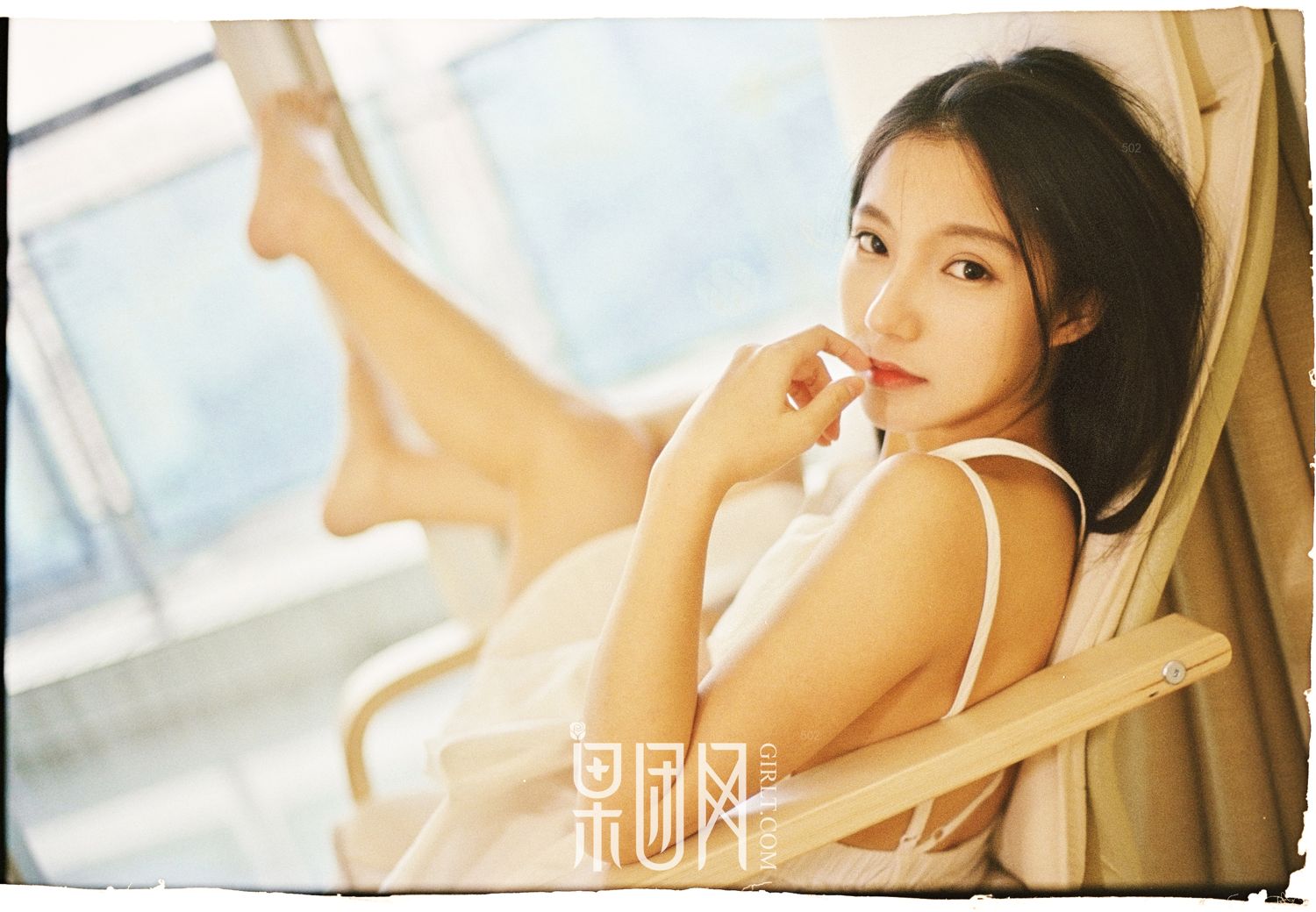 甜美女神范雅惠 牛奶般雪白肌肤