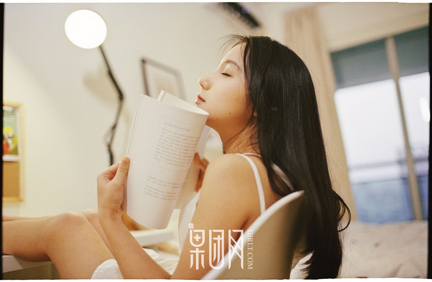 甜美女神范雅惠 牛奶般雪白肌肤