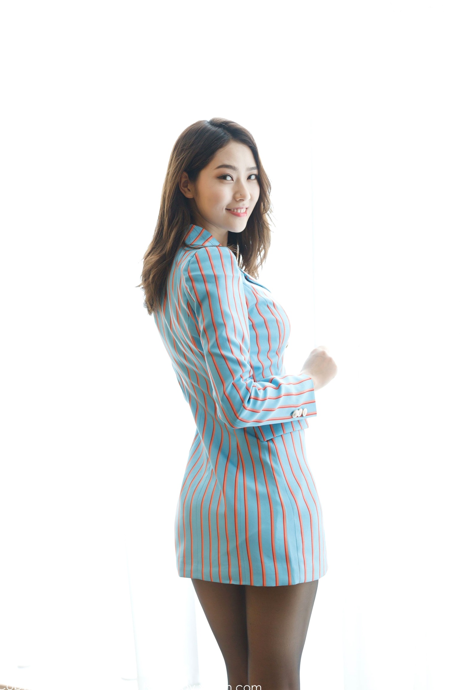 Gallery - IMiss爱蜜社 - Honey Club 472期：方子萱黑色蕾丝内衣私房写真，条纹西装搭配黑丝御姐气质尽显，尽享极致诱惑爱蜜社 - Honey Club 性感内衣黑丝私房照 方子萱女神私房照_秀色女神 - image 12