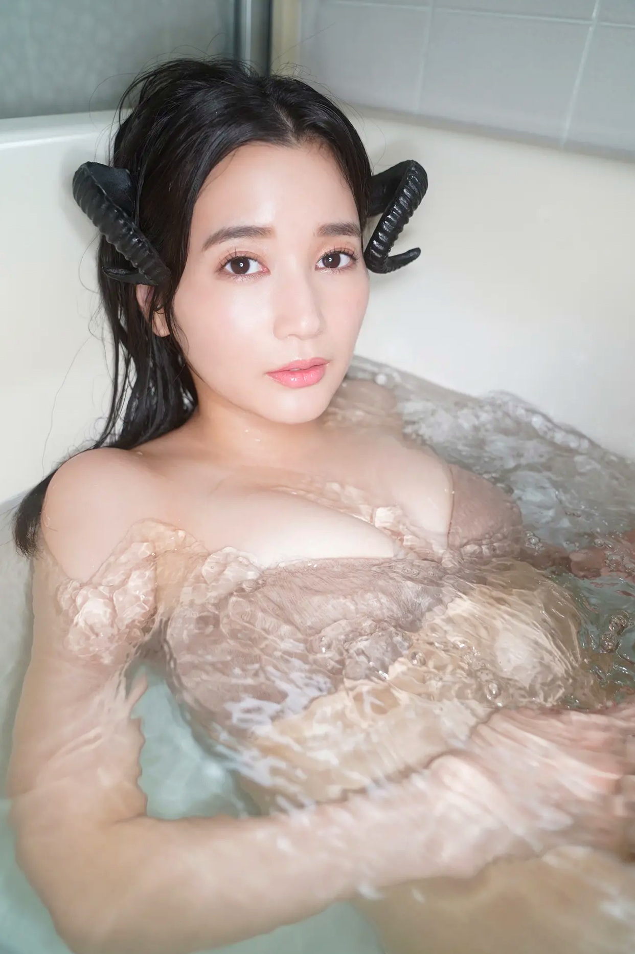 Gallery - 出口亜梨沙 - 某天魅魔入住我家 浴室湿身性感内衣角色扮演写真日本角色扮演湿身浴室波涛胸涌性感诱惑内衣 出口亚梨沙女神私房照_秀色女神 - image 47