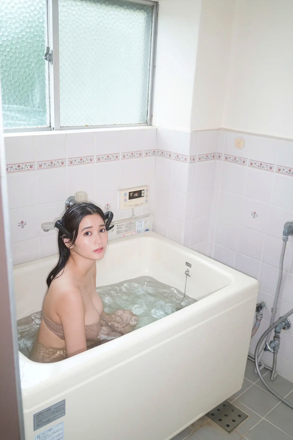 Gallery - 出口亜梨沙 - 某天魅魔入住我家 浴室湿身性感内衣角色扮演写真日本角色扮演湿身浴室波涛胸涌性感诱惑内衣 出口亚梨沙女神私房照_秀色女神 - image 50