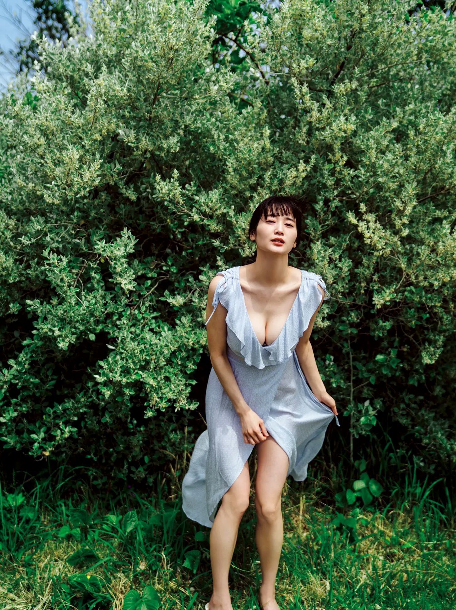 出口亜梨沙 - ESSENCE 户外蓝天性感内衣大尺度写真