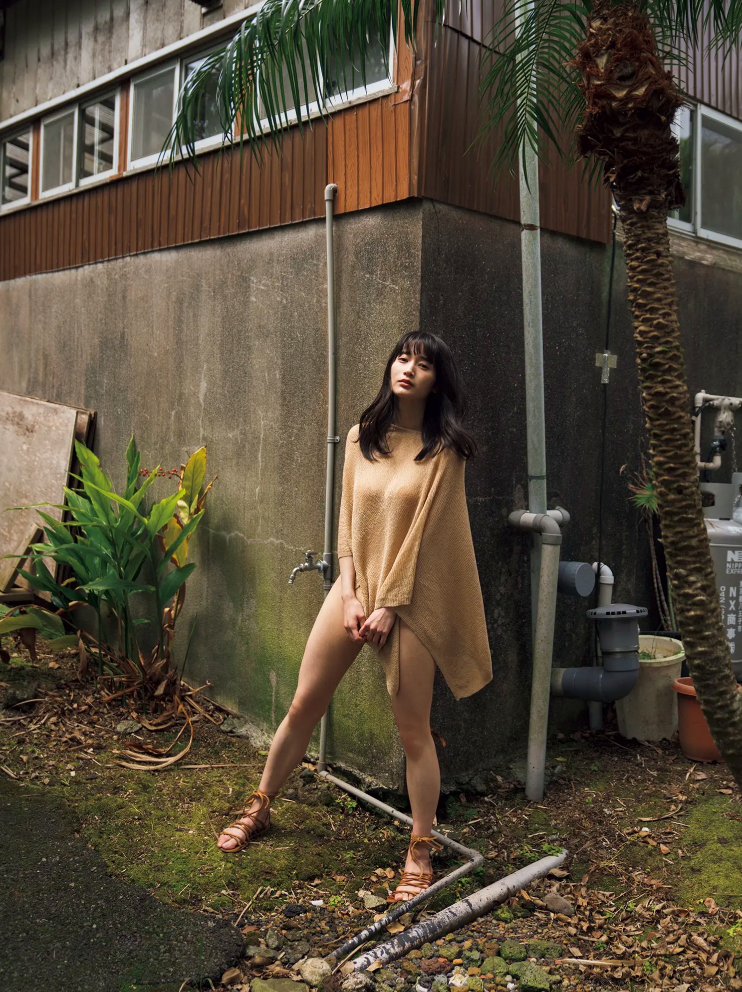 出口亜梨沙 - ESSENCE 户外蓝天性感内衣大尺度写真