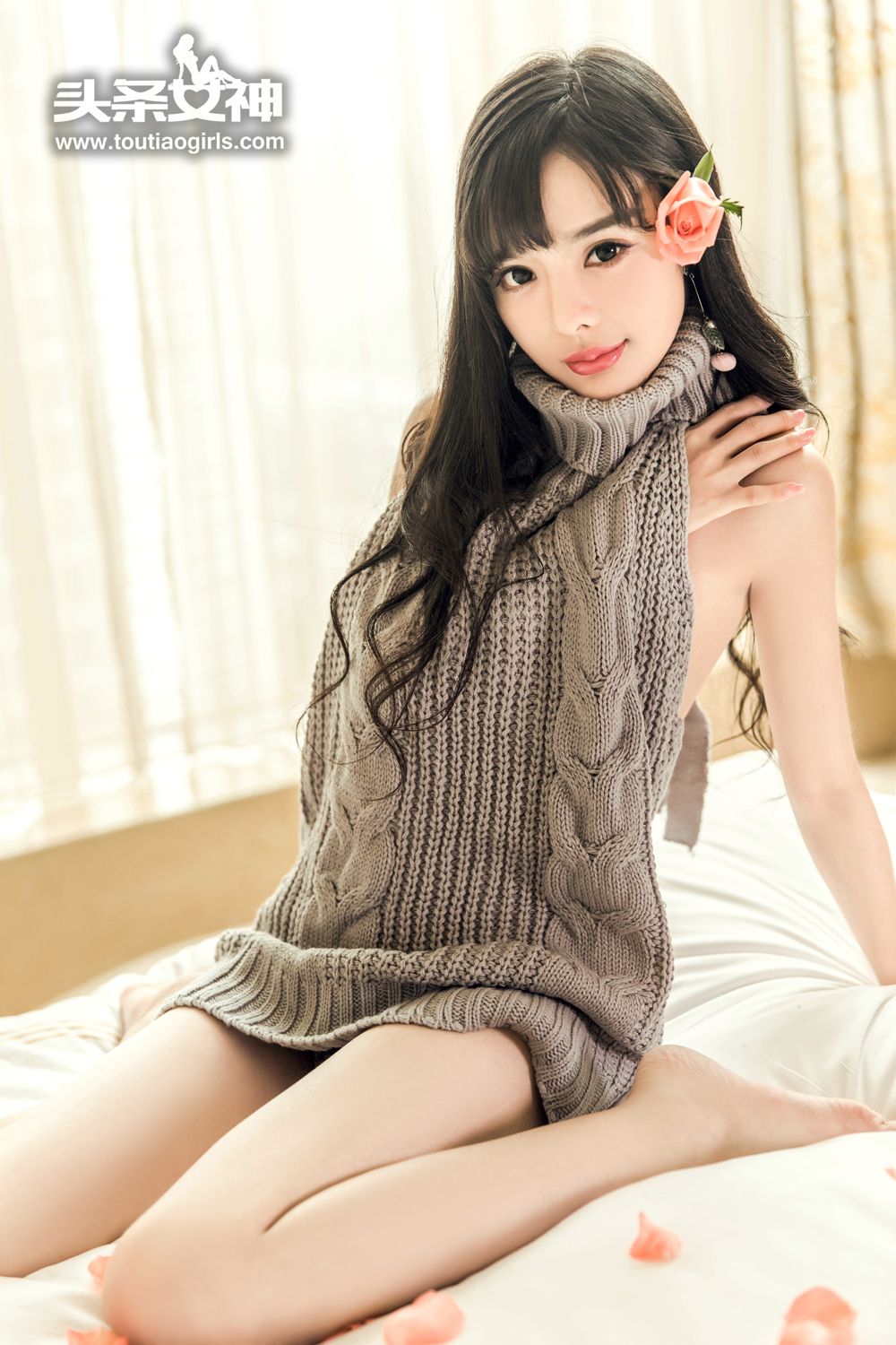 头条女孩周熙妍 网红毛衣灵动迷人
