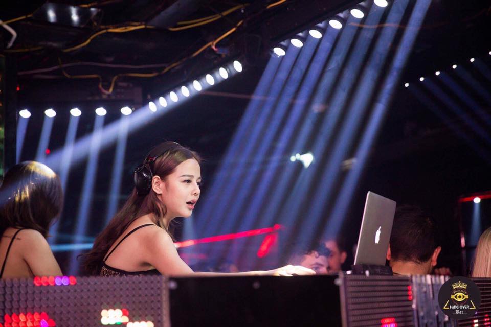 越南Dj Mai Anh，阳光甜笑照暖人心