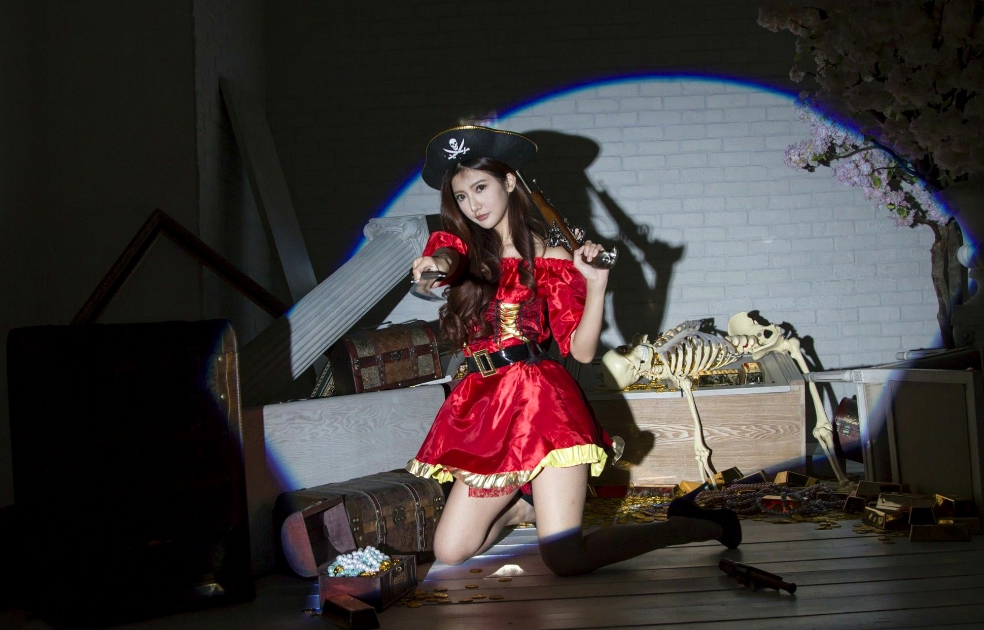 Gallery - 台湾正妹薇安Vivian硬核武装特工写真：飒爽制服棚拍，尽显酷飒冷艳作战风情台湾御女郎 - Royal Lady 制服冷艳角色扮演 薇安Vivian女神私房照_秀色女神 - image 9